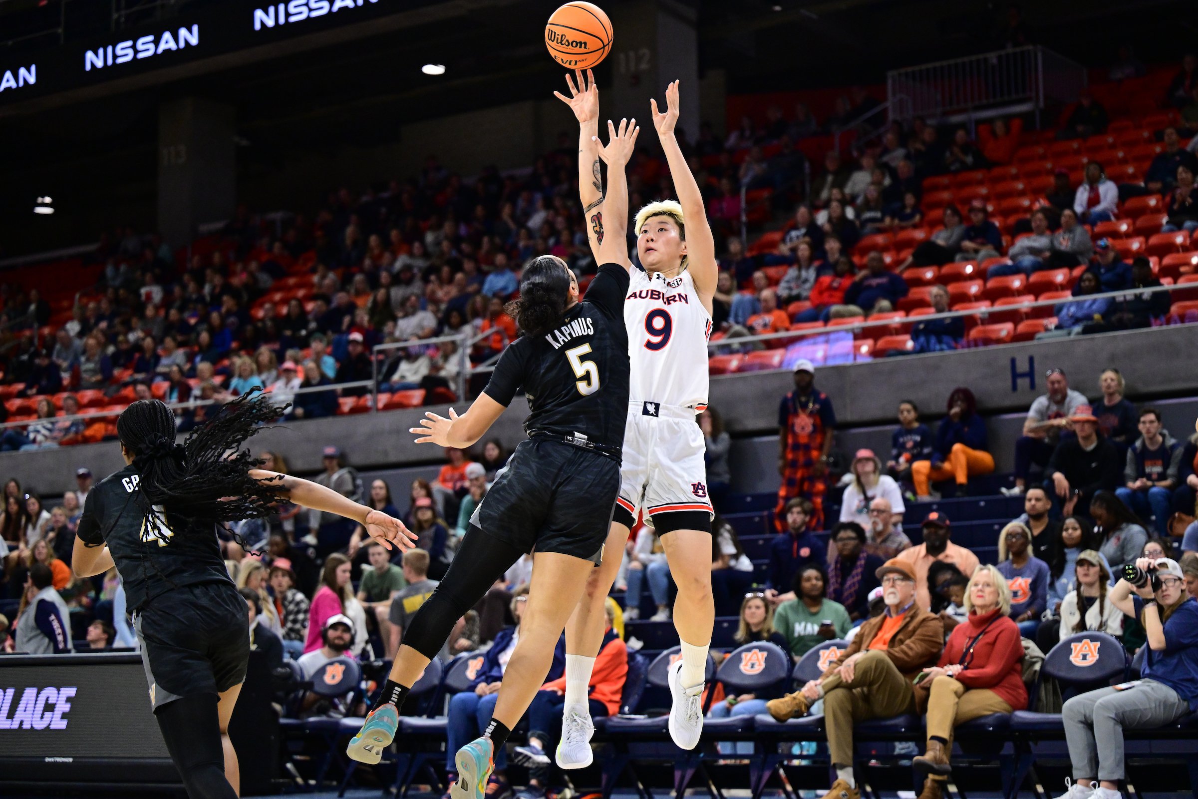 征戰(zhàn)NCAA！鄧雨婷：不太喜歡被稱為“李夢接班人” 未來想進(jìn)WNBA