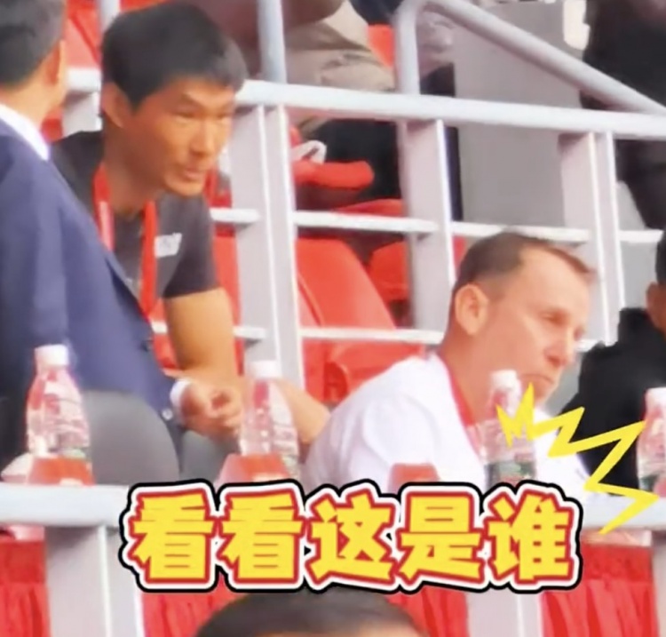 久爾杰維奇現(xiàn)身鹽城，現(xiàn)場觀看中國U22國足vs韓國